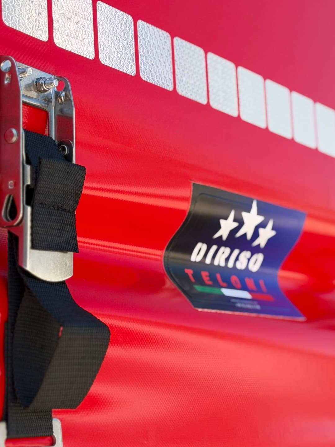 Telone rosso Di Riso Teloni con adesivo del marchio, fascia rifrangente e tenditori a cricchetto